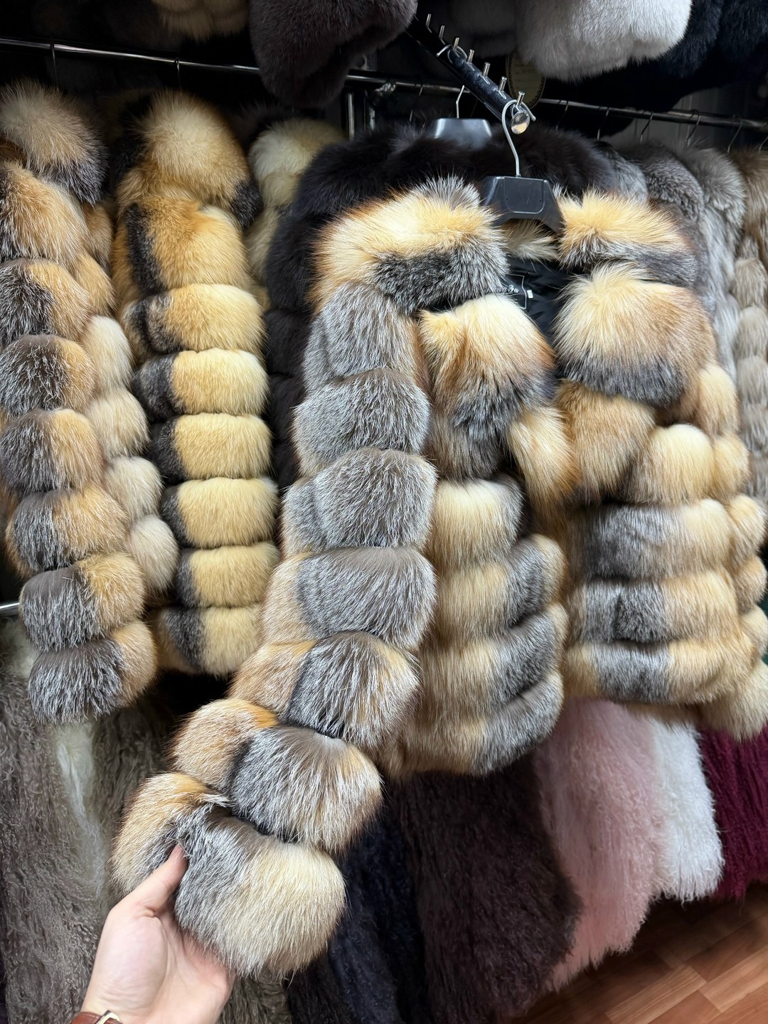 шуба песец,шуба из лисы,шуба,шуба из песца,шуба песец с воротником