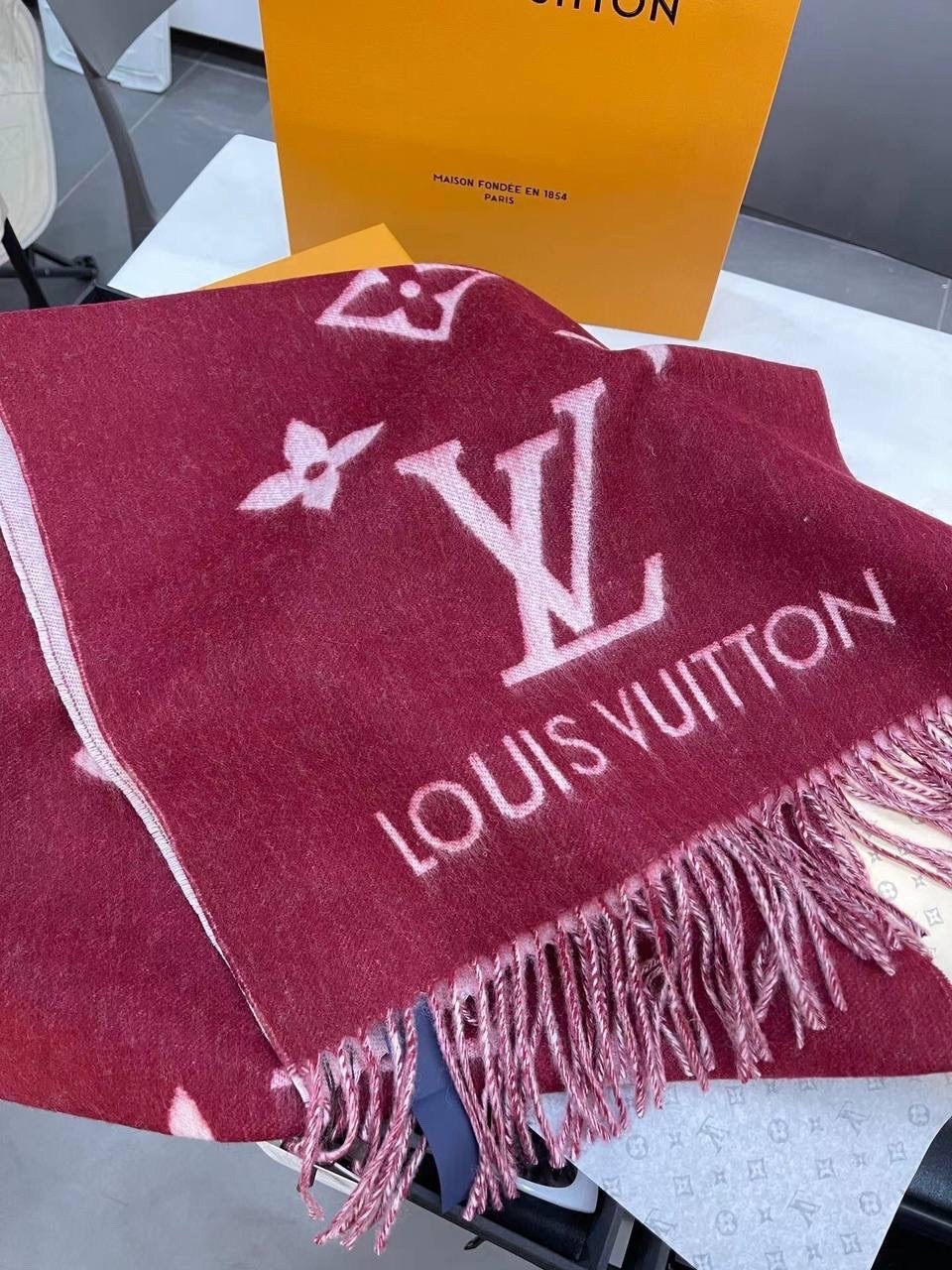 кашемировый шарф louis vuiton,шарф louis vuitton,шарф луи виттон суприм,шарф louis vuitton reykjavik бордовый,шарф луи виттон