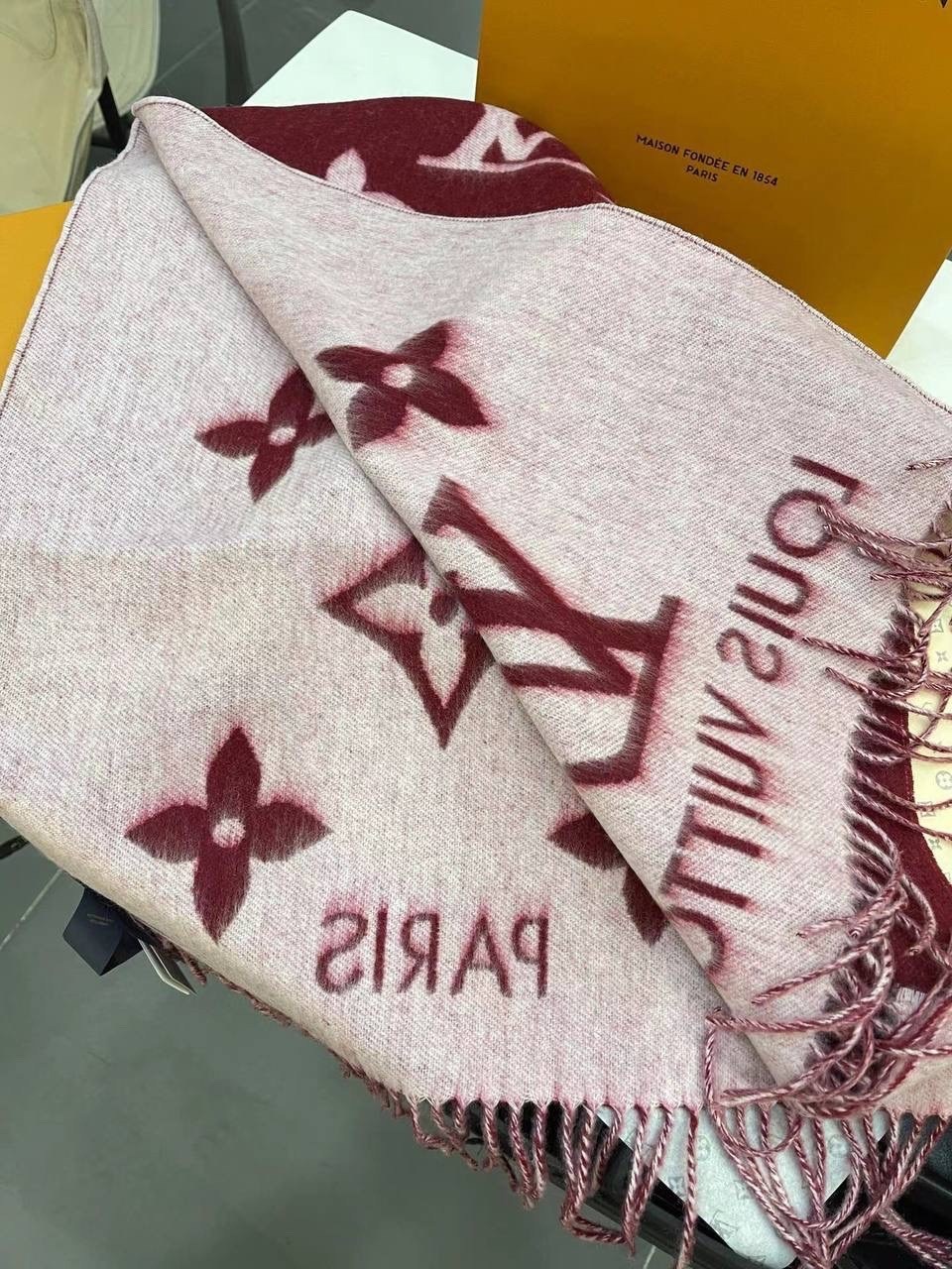 кашемировый шарф louis vuiton,шарф louis vuitton,шарф луи виттон суприм,шарф louis vuitton reykjavik бордовый,шарф луи виттон