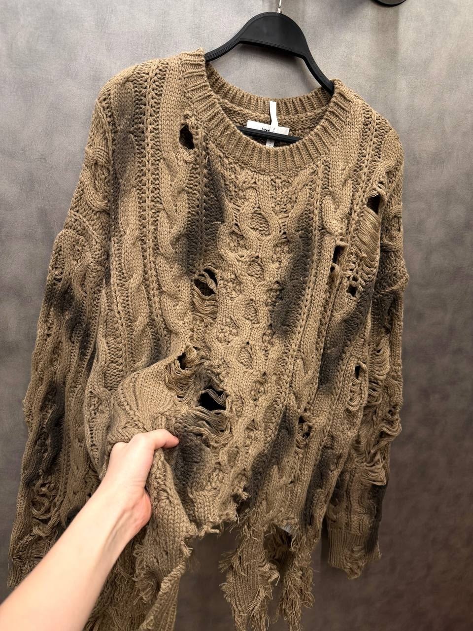 рваный свитер оверсайз в корейском стиле y2k,свитер оверсайз,рваный свитер,рваный свитер дизайнер,рваный свитер оверсайз в корейском стиле y2k curtine