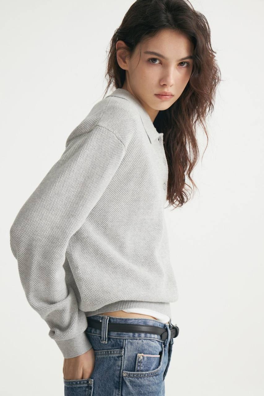 свитер прямого кроя,свитер с воротником поло,одежда повседневная,широкие джинсы,комплект свитер