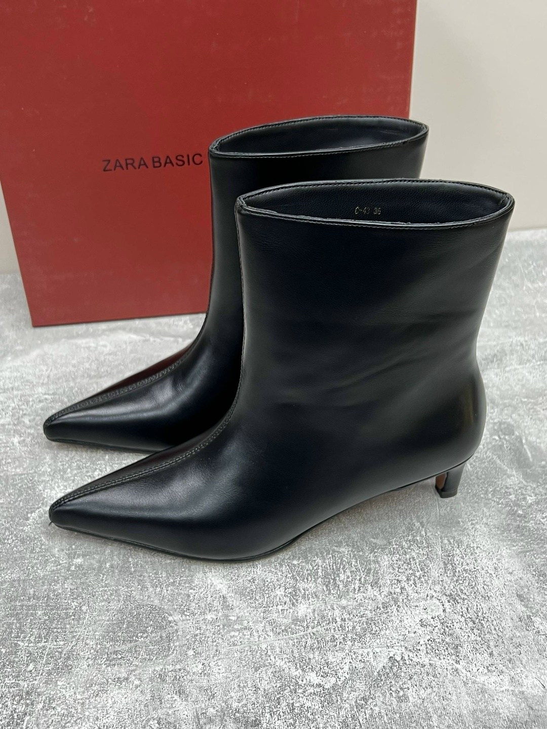 женские кожаные ботильоны с острым носком,ботильоны демисезонные остроносые на высоком каблуке bati 304308520,женские ботильоны с острым носком,женские ботильоны,