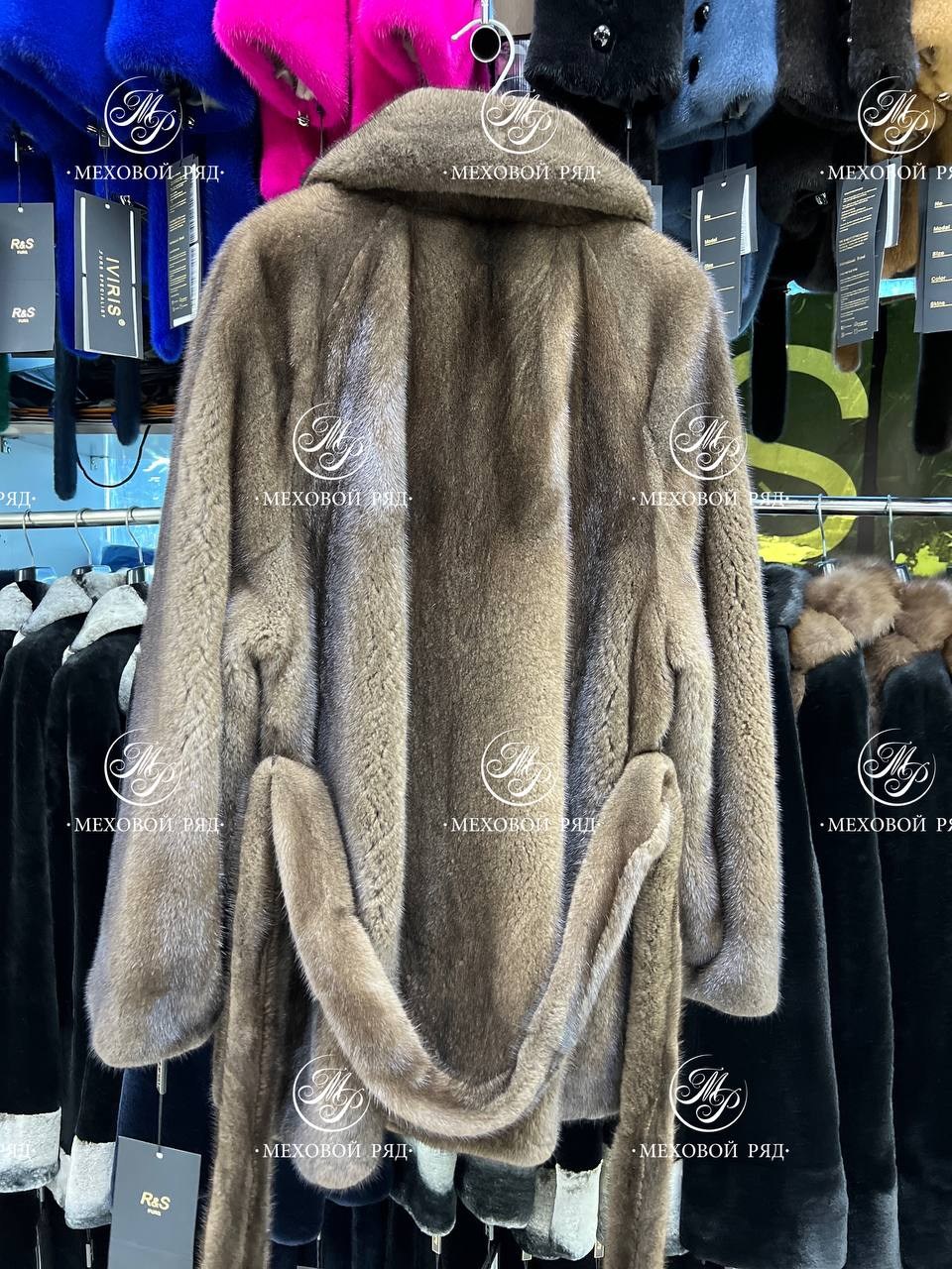 шубка из меха европейской норки с английским воротником,норковая шуба,шуба норка,норковый полушубок,шуба норковая английским воротником