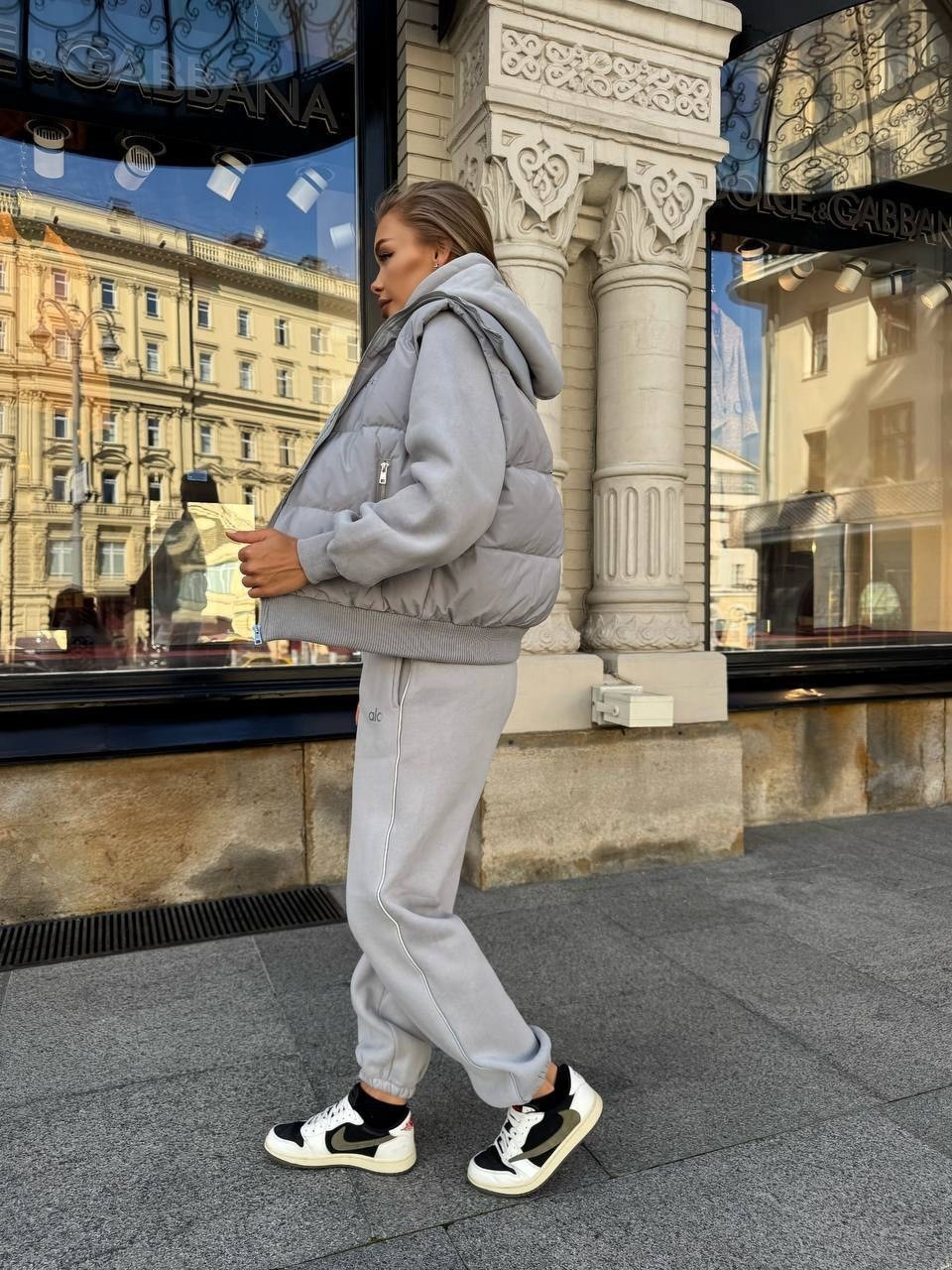 женский костюм тройка,спортивные костюм,miu miu женский чёрный костюм тройка,спортивный костюм тройка,стильные костюмы