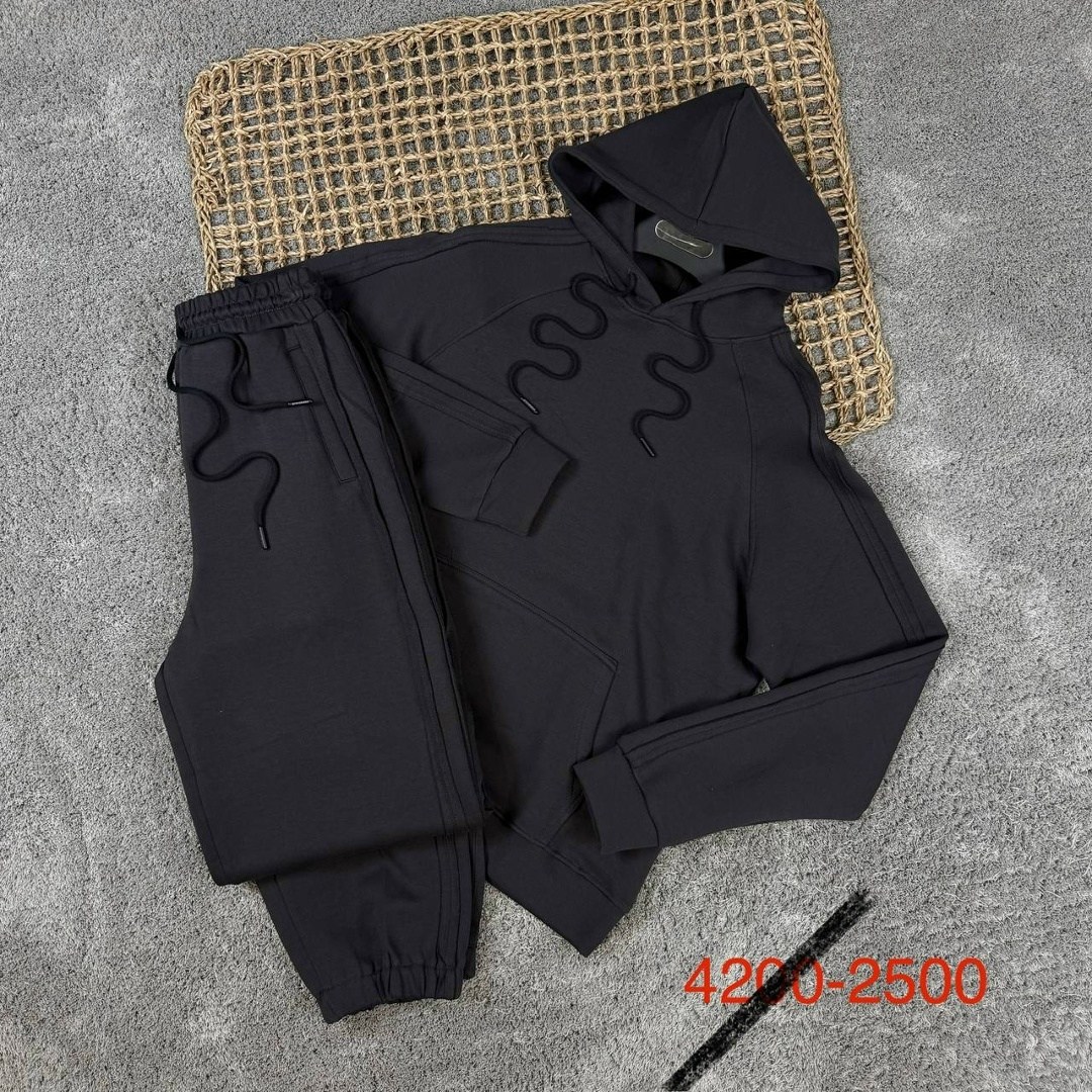 спортивный костюм brunello cucinelli,костюм спортивный,мужские спортивные костюмы,brunello cucinelli костюм,мужская мода