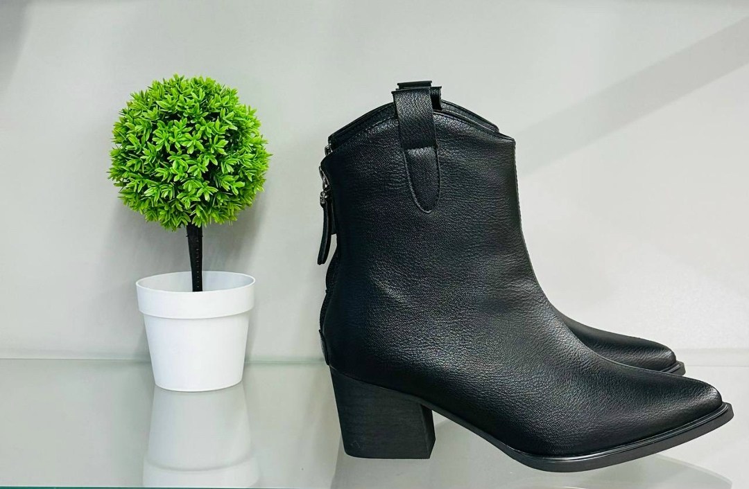 женская,,женские ботильоны,казаки ботинки женские 2025,полусапоги