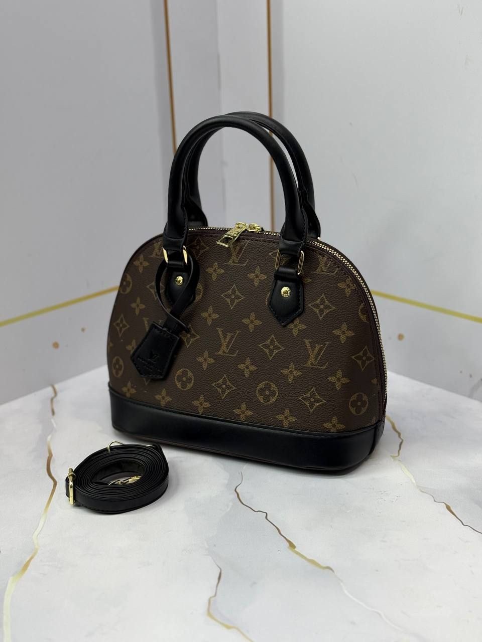 женская сумка louis vuitton alma bb коричневая,louis vuitton сумка,сумка louis vuitton женская,сумка луи виттон,сумка луи виттон черная женская