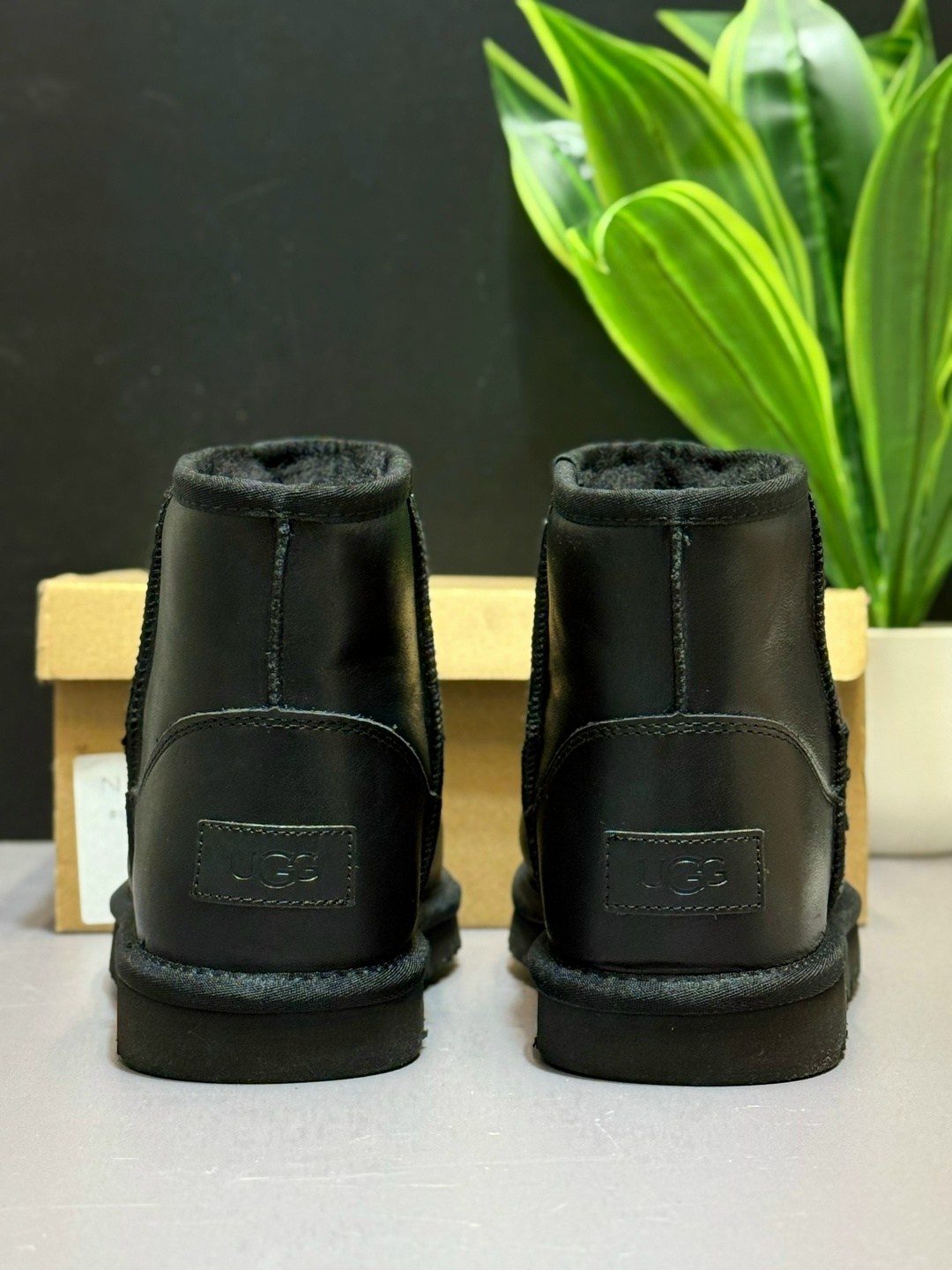 мужские угги ugg classic mini зимние черные,ugg mens classic mini metallic black,мужские угги ugg classic с мехом черные большие размеры,мужские угги,мужские угги ugg