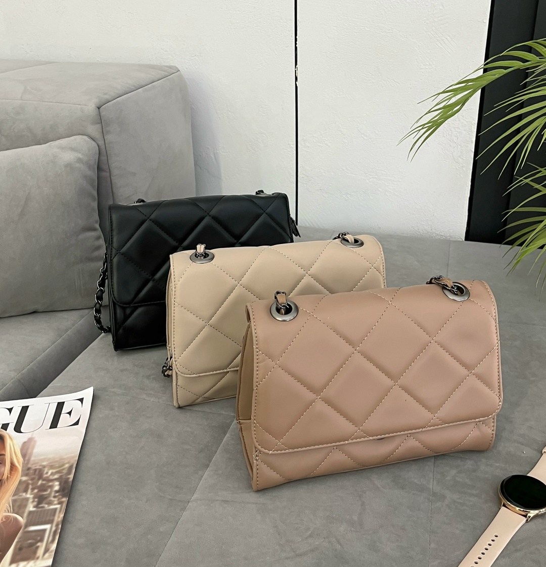 сумка через плечо на цепочке,сумка женская модная,сумка бежевая женская,женская сумка,модная сумка