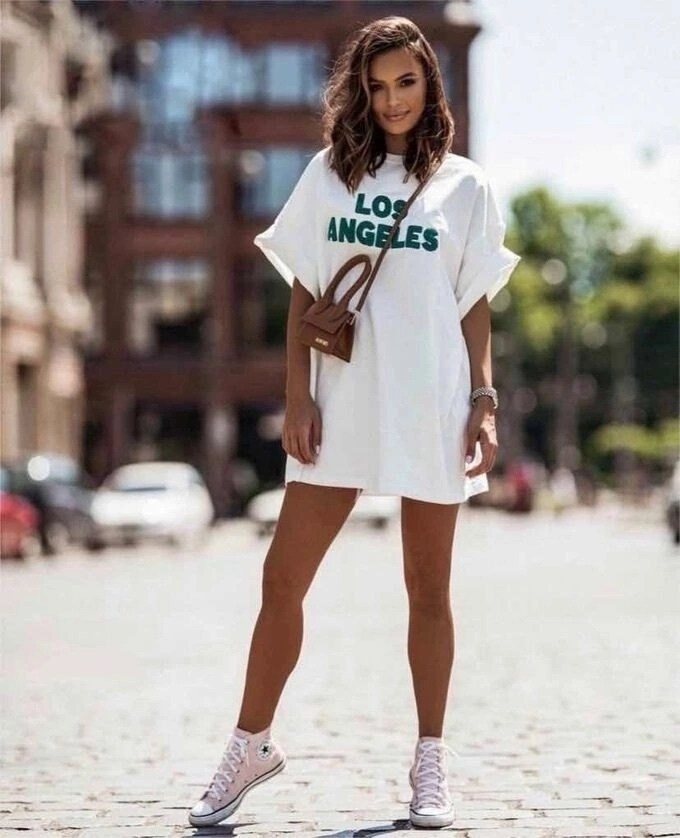 спортивное платье,туника женская,туника футболка оверсайз,длинная футболка оверсайз,платье с кроссовками