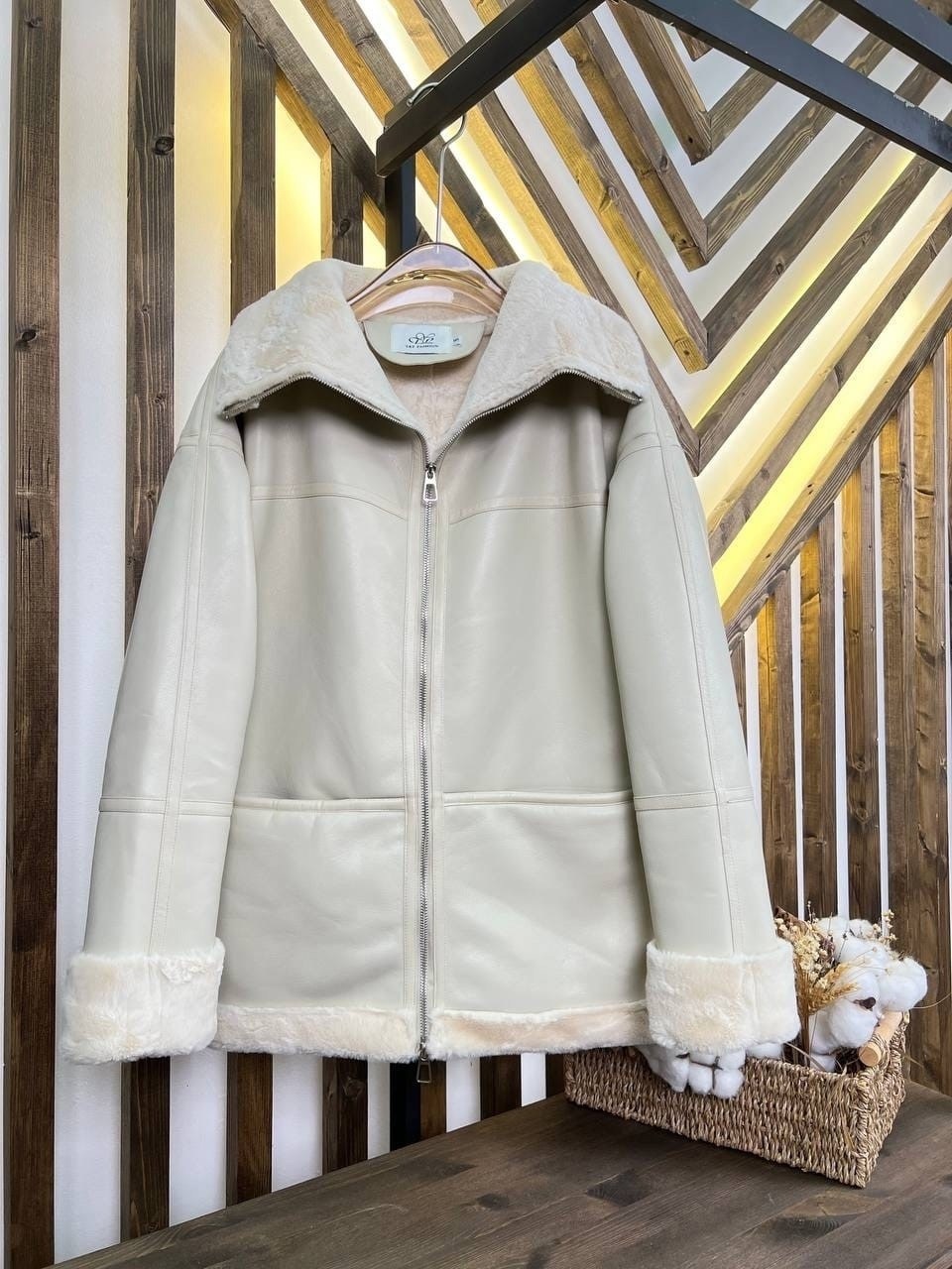 женская куртка,куртки ,givenchy дубленка авиатор, куртки женские,женская дубленка авиатор