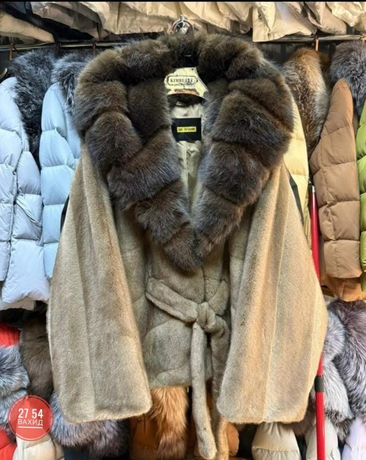 шубка из меха европейской норки с капюшоном из меха куницы,норковая шуба,шубка из меха норки с английским воротником,шубка,шуба