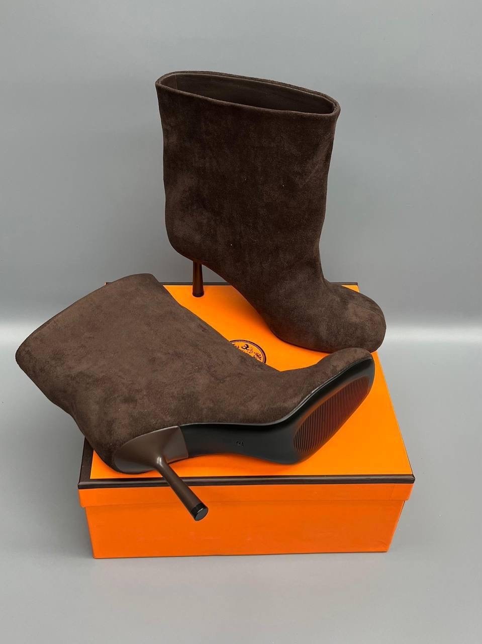 замшевые ботильоны прада женские,замшевые ботильоны,коричневые замшевые ботильоны,коричневые ботильоны,женские ботильоны