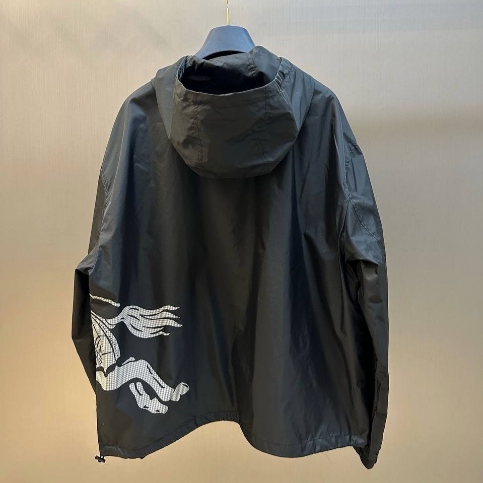 ветровка burberry,ветровка куртка,burberry куртка,легкая куртка,повседневная куртка