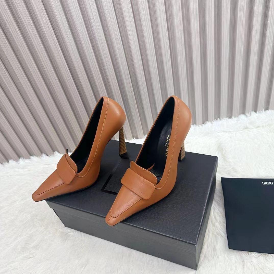 туфли yves saint laurent,saint laurent туфли,,туфли женские,туфли ив сен лоран с каблуком логотипом