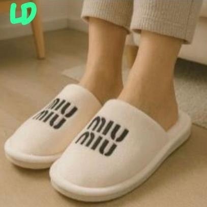 женские домашние тапочки,домашние тапочки,женские тапочки,модные тапочки,теплые домашние тапочки