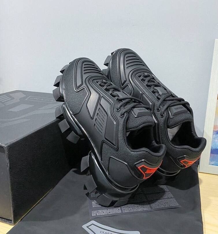 мужские кроссовки prada,кроссовки prada,кроссовки prada cloudbust thunder prada,кроссовки cloudbust thunder на толстой подошве prada черный,женские массивные кроссовки prada cloudbust thunder