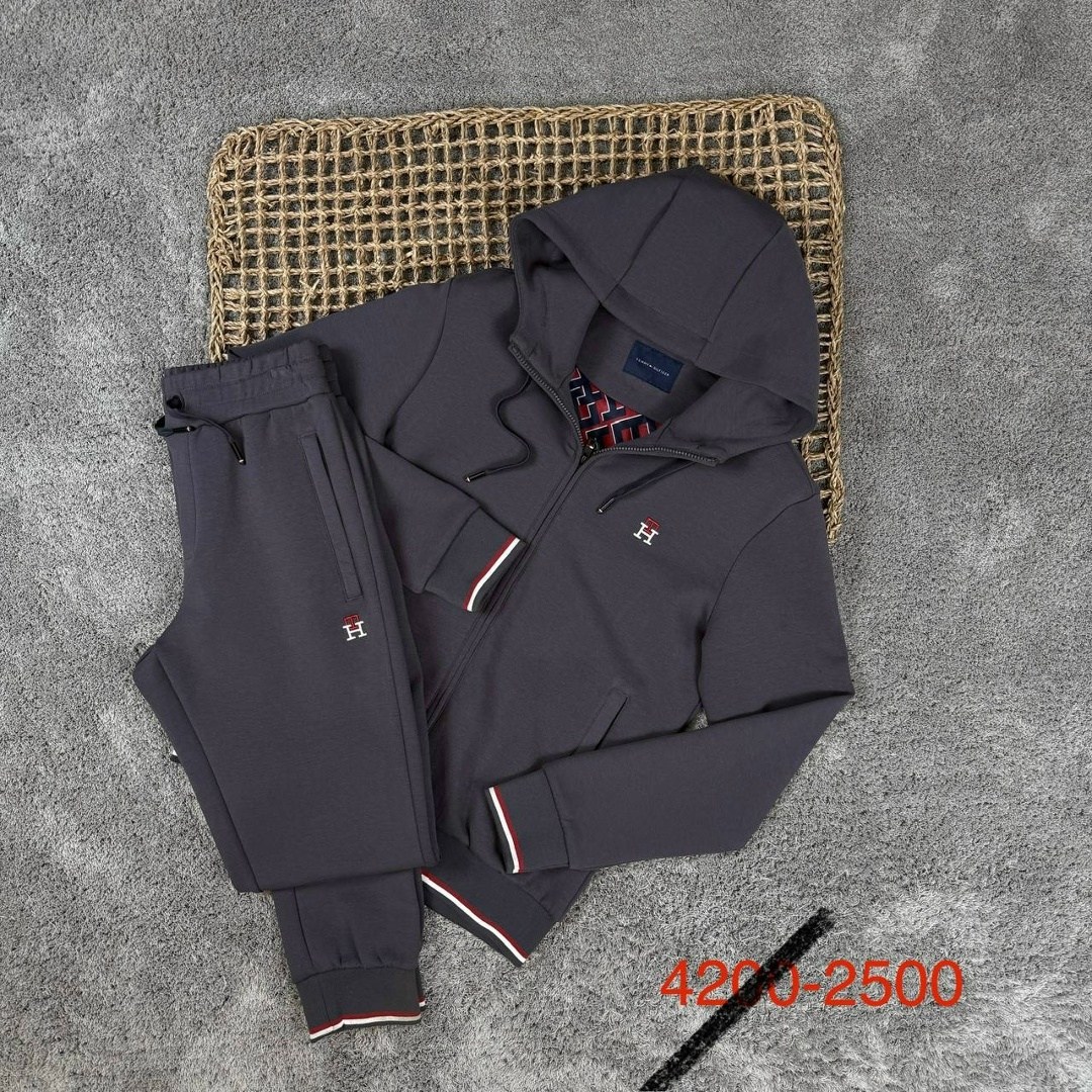 спортивный костюм brunello cucinelli,костюм спортивный,мужские спортивные костюмы,brunello cucinelli костюм,мужская мода