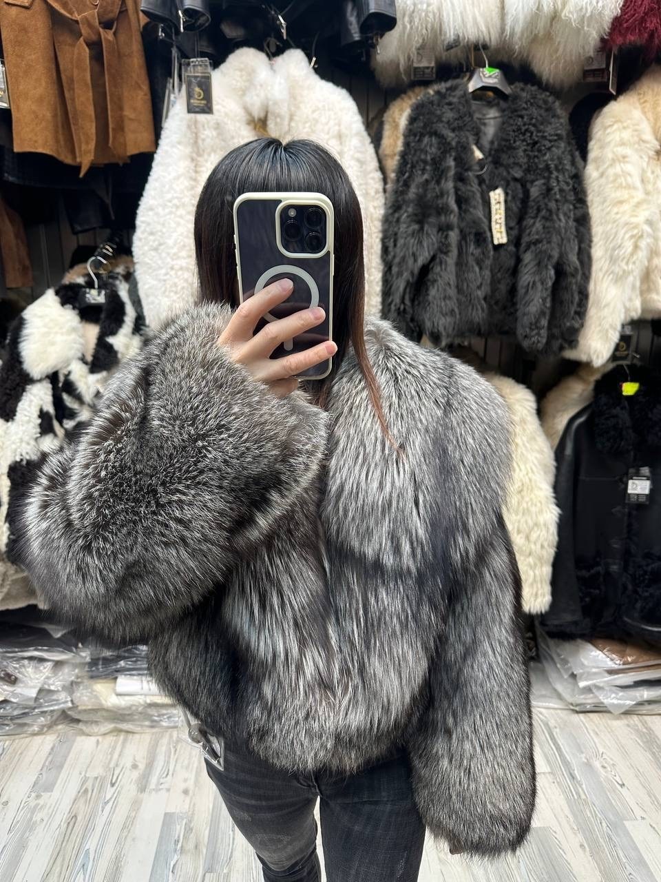 женская шуба из натурального меха чернобурки,шуба женская из импортного меха платины и чернобурки,шуба короткая мужская из натурального меха чернобурки,женское пальто из натурального меха чернобурки,п