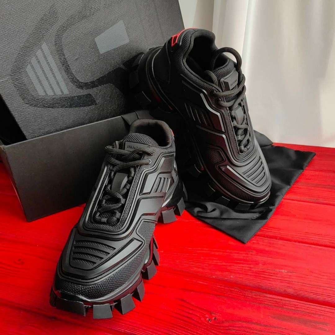 мужские кроссовки prada,кроссовки prada,кроссовки prada cloudbust thunder prada,кроссовки cloudbust thunder на толстой подошве prada черный,женские массивные кроссовки prada cloudbust thunder