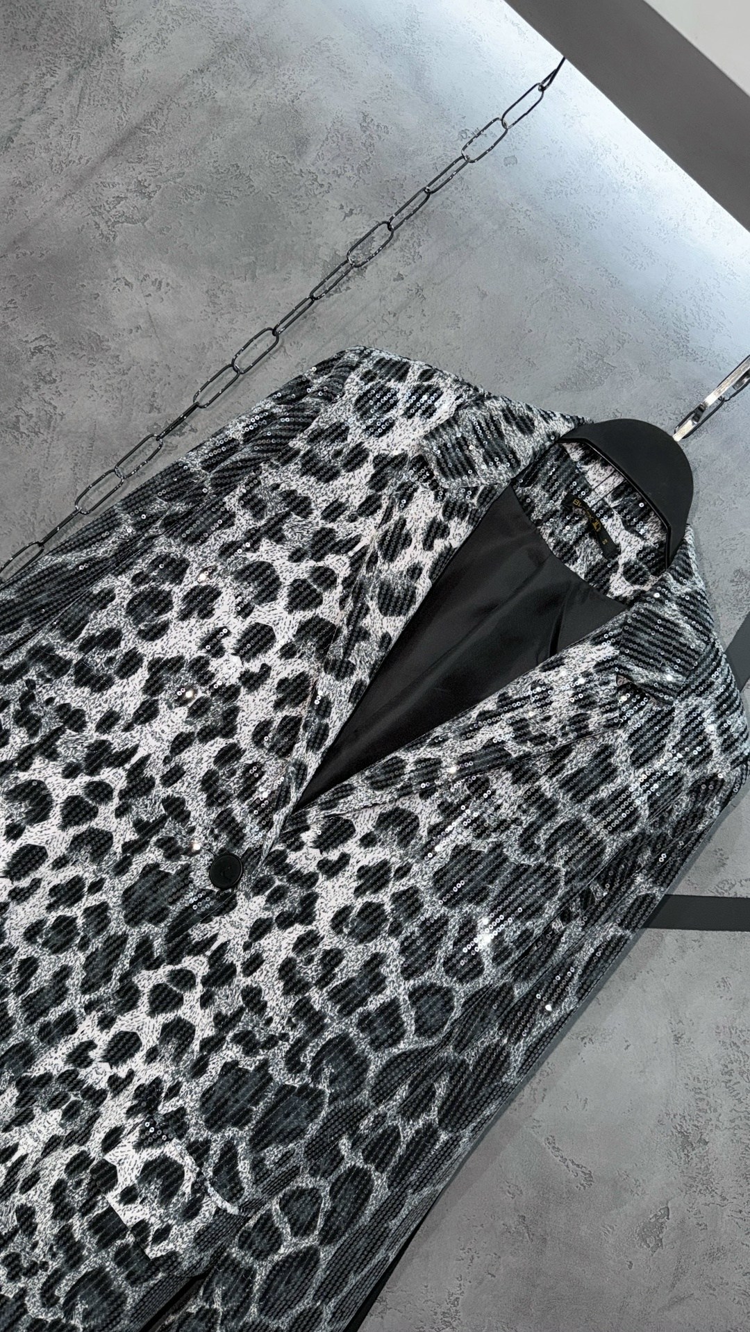 пиджак леопардовый,пиджак с леопардовым принтом,леопардовый пиджак dolce gabbana,пиджак с принтом,пиджак блейзер