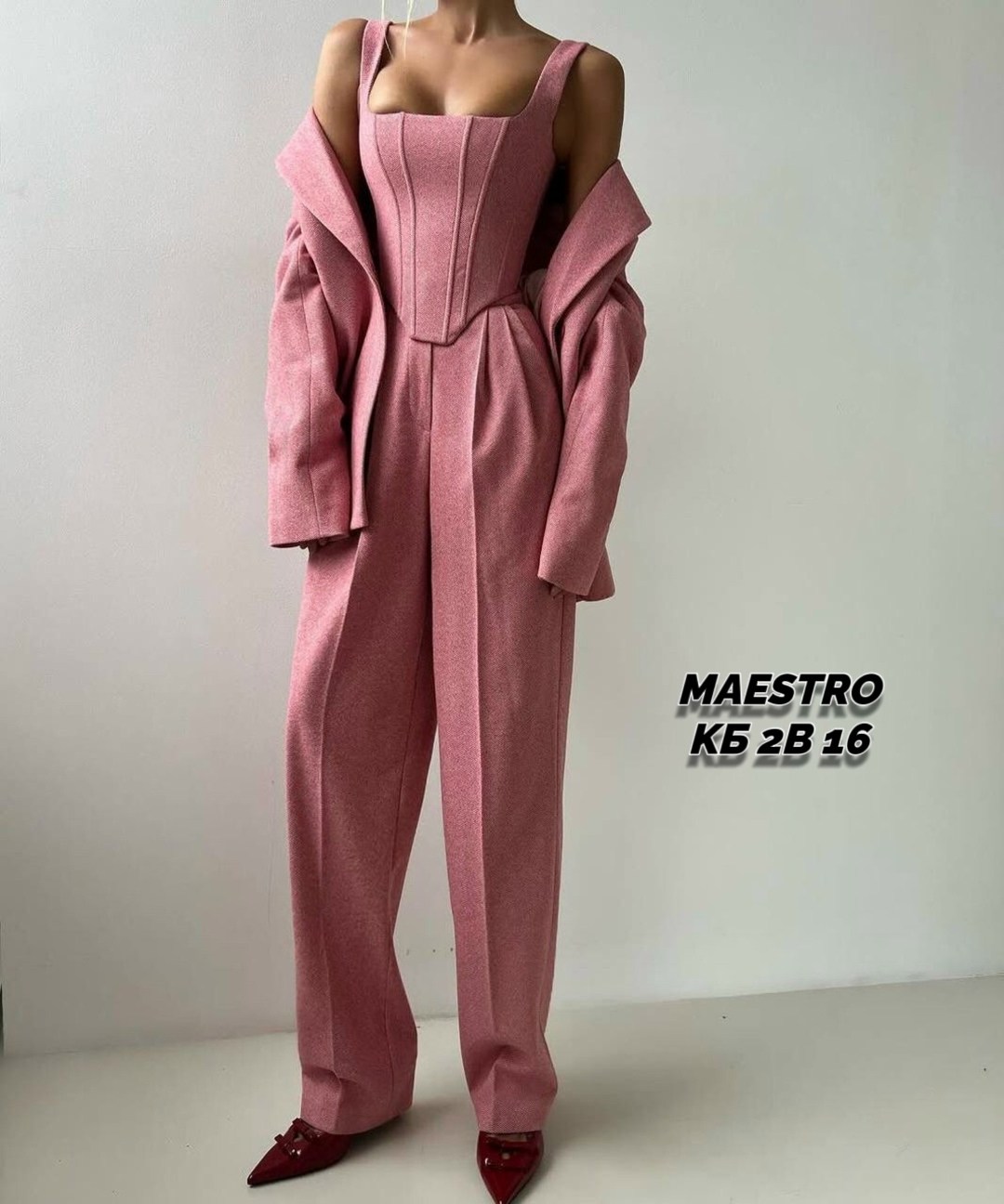 женские костюмы,женские брючные костюмы,однотонный костюм,костюм стильный,костюм модный