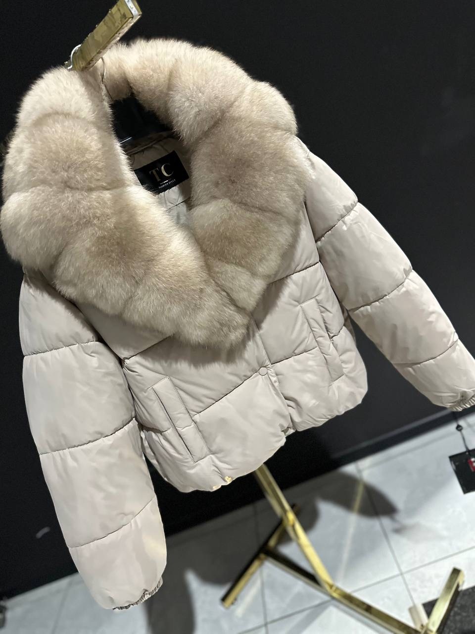 пуховик с натуральным мехом песца с капюшоном by gor,пуховик с натуральным мехом,женский пуховик с натуральным мехом,женский пуховик с мехом,пуховик с мехом