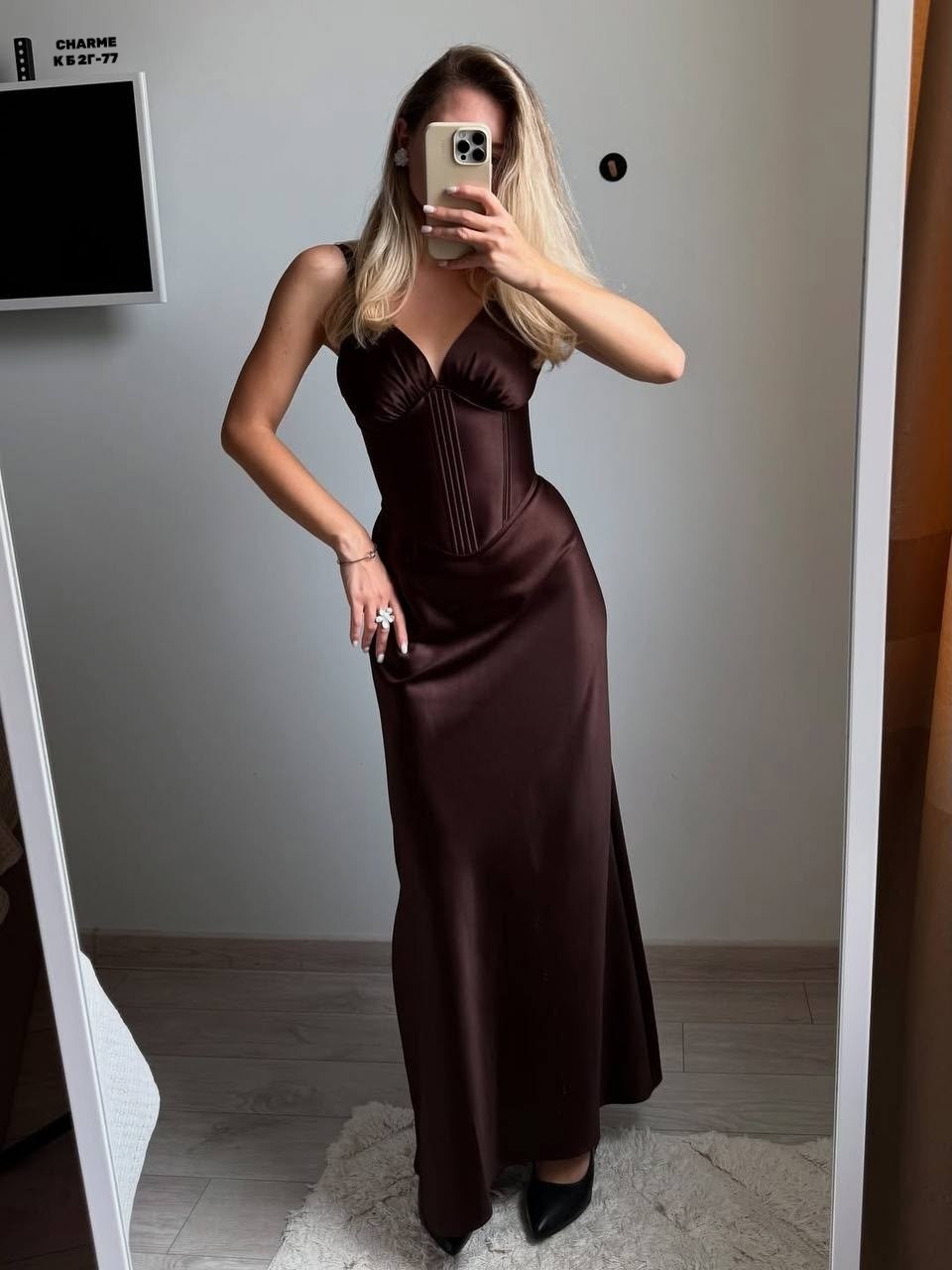 атласное платье,вечерние платья,коричневое вечернее платье,коричневое платье,облегающее атласное платье