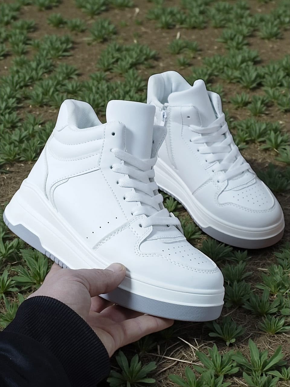 ,высокие белые кроссовки женские прада,кроссовки высокие женские,белые высокие кроссовки,белые высокие кроссовки женские