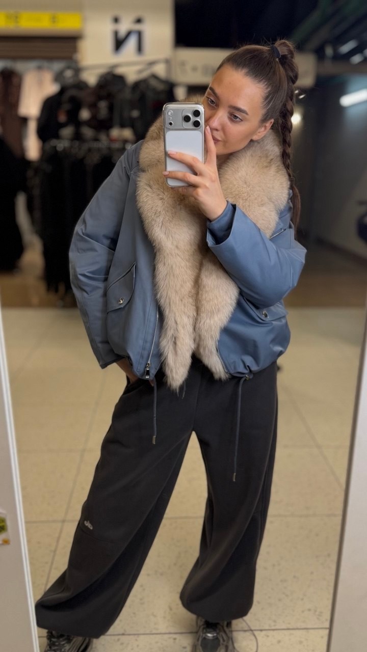 max mara женский синий пуховик с мехом,женский синий пуховик с натуральным мехом max mara,пуховики с натуральным мехом,пуховик с мехом,пуховик женский