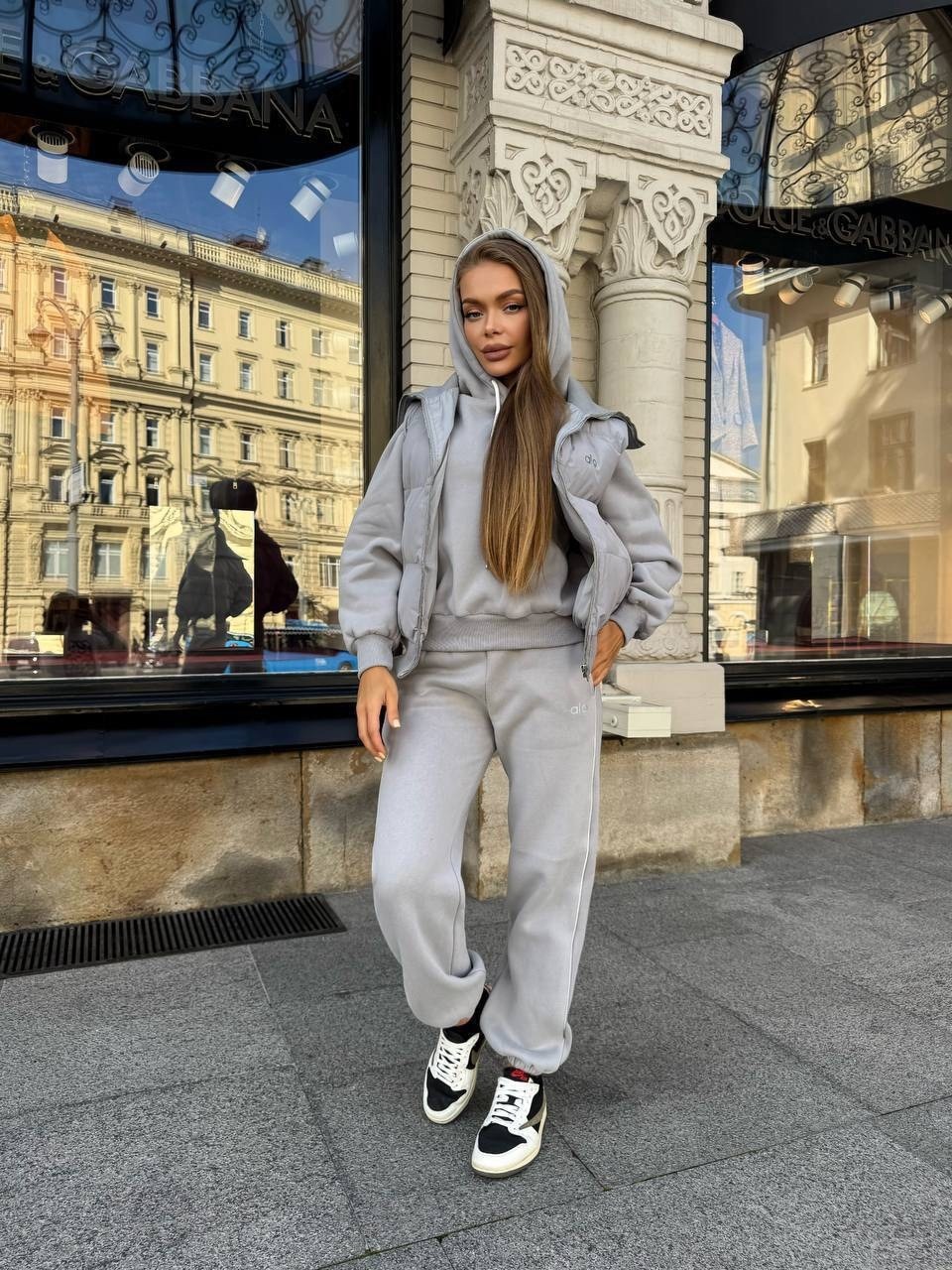 женский костюм тройка,спортивные костюм,miu miu женский чёрный костюм тройка,спортивный костюм тройка,стильные костюмы