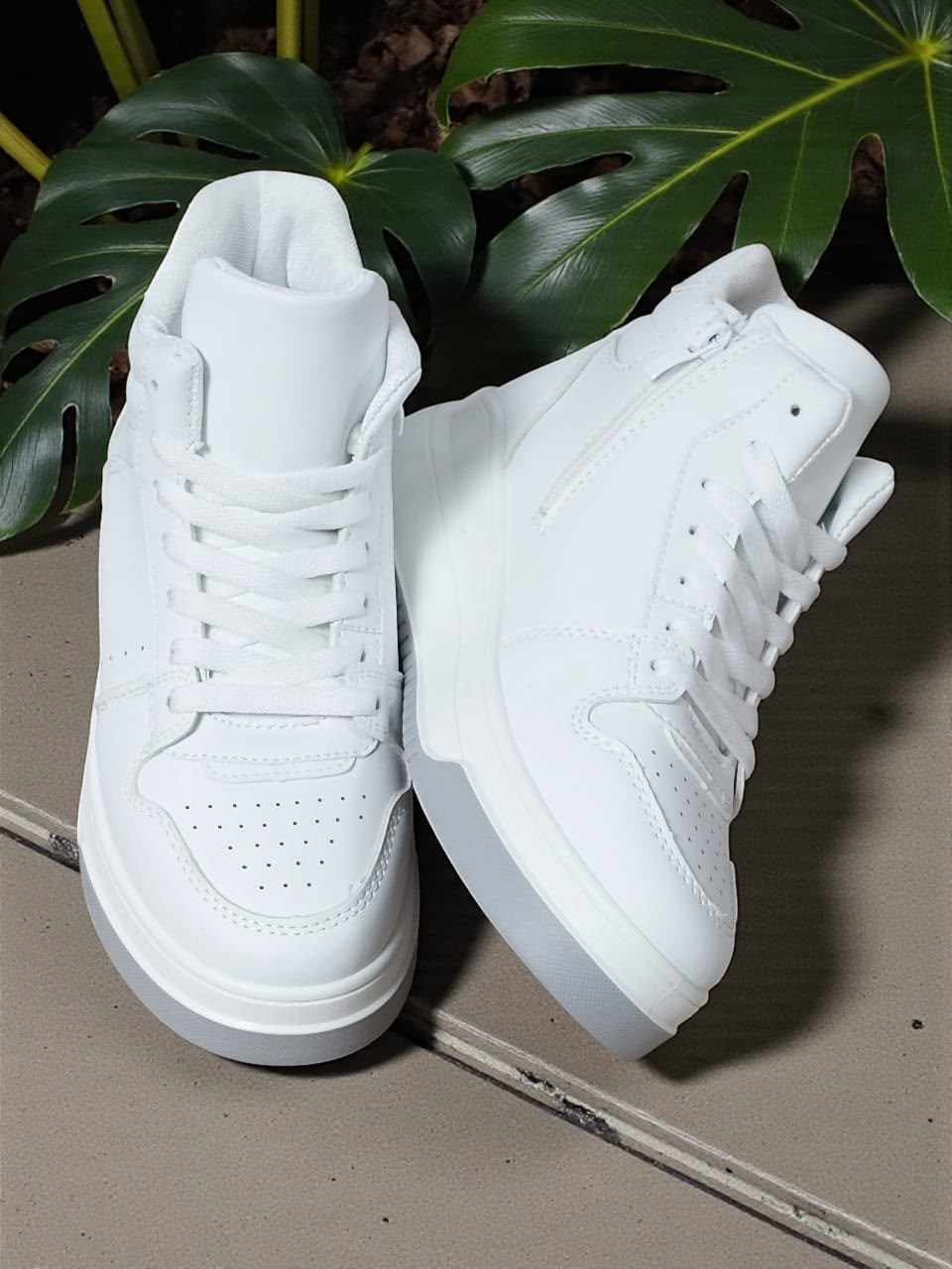 ,высокие белые кроссовки женские прада,кроссовки высокие женские,белые высокие кроссовки,белые высокие кроссовки женские