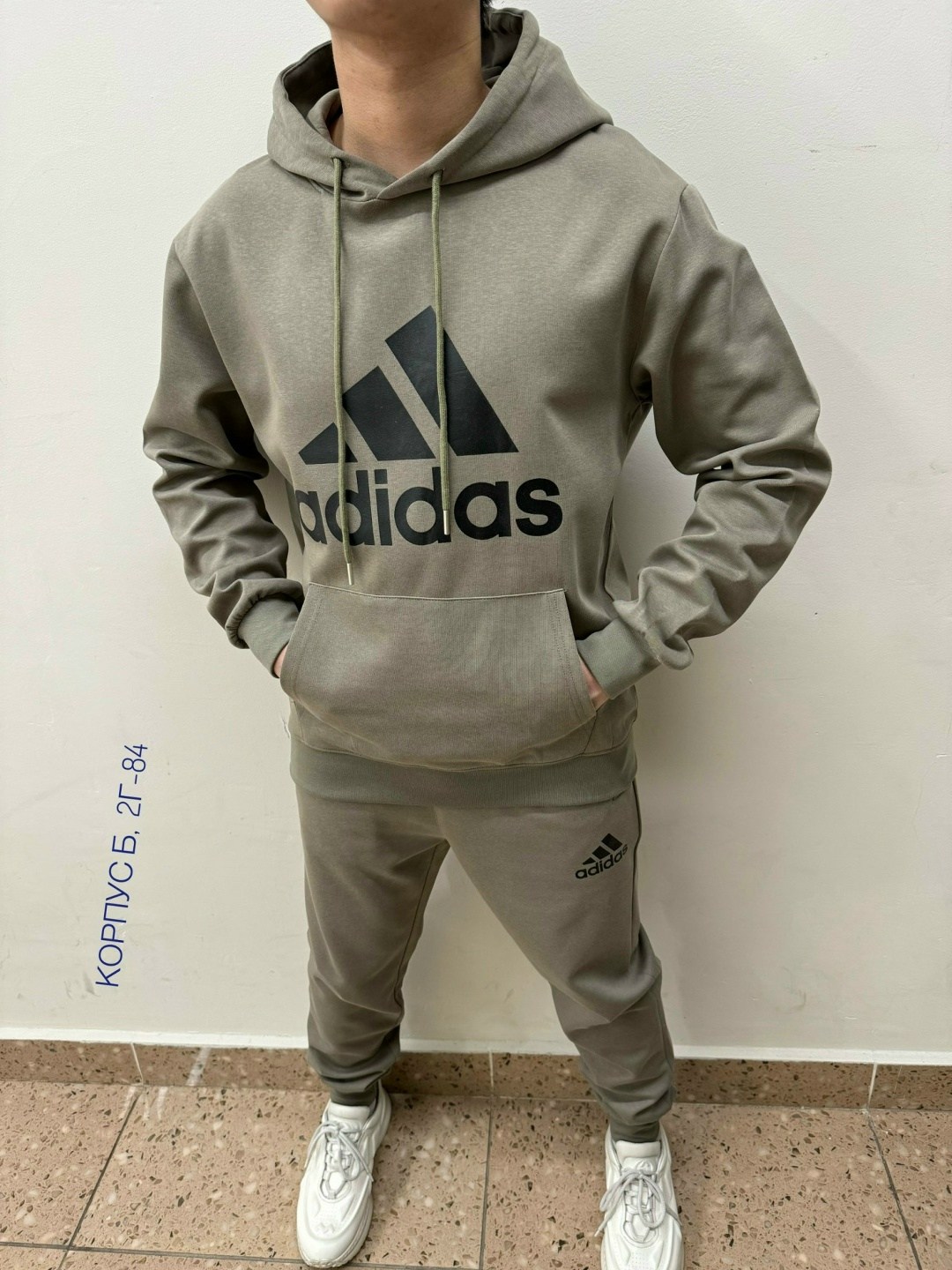 мужские спортивные костюмы,спортивный костюм для мужчин,костюм тонкий,мужские костюмы