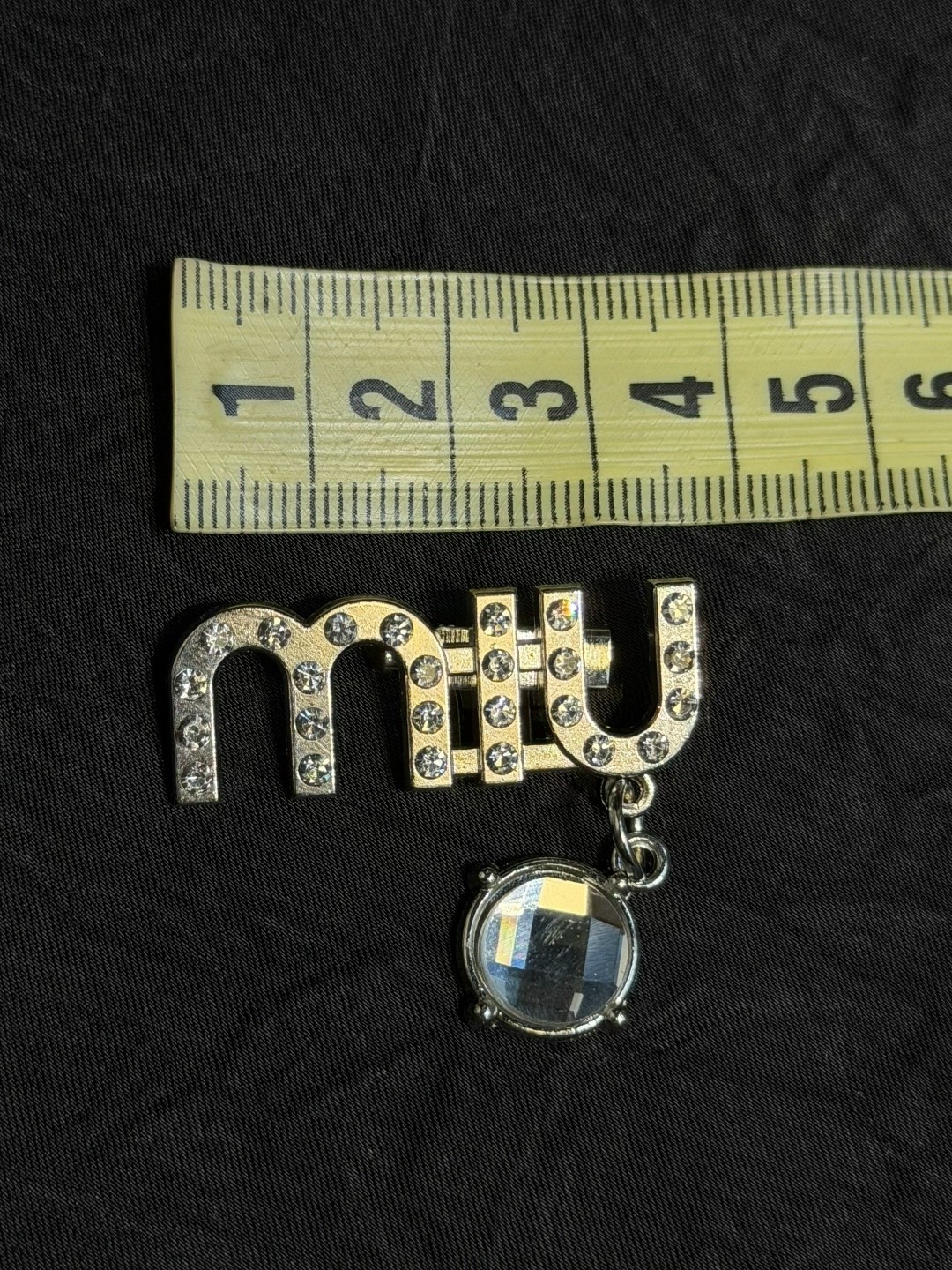 серьги miu miu,серьги miu,серьги брендовые,miu miu женские модные и изысканные универсальные серьги,серьги miu miu медные