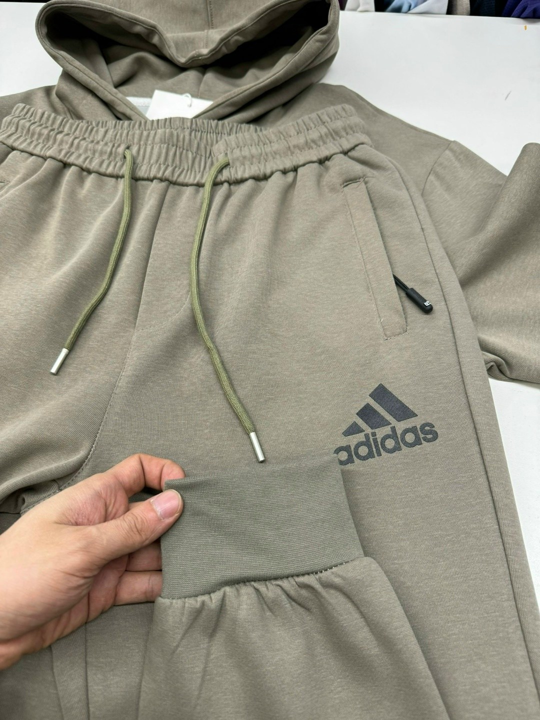 мужские спортивные костюмы,спортивный костюм для мужчин,костюм тонкий,мужские костюмы