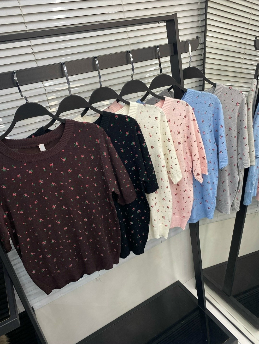 кофта женская,кофточка,свитера женские,джемпер со стразами,джемпера женские