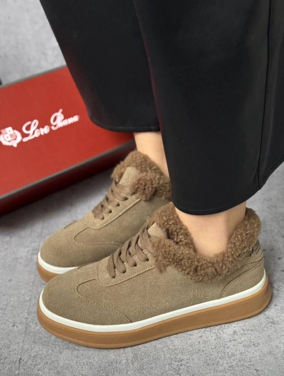 кроссовки loro piana,,зимние женские кроссовки из замши с мехом loro piana серые,зимние кеды loro piana из натуральной замши,брендовые модные замшевые зимние кеды с мехом beplatinum