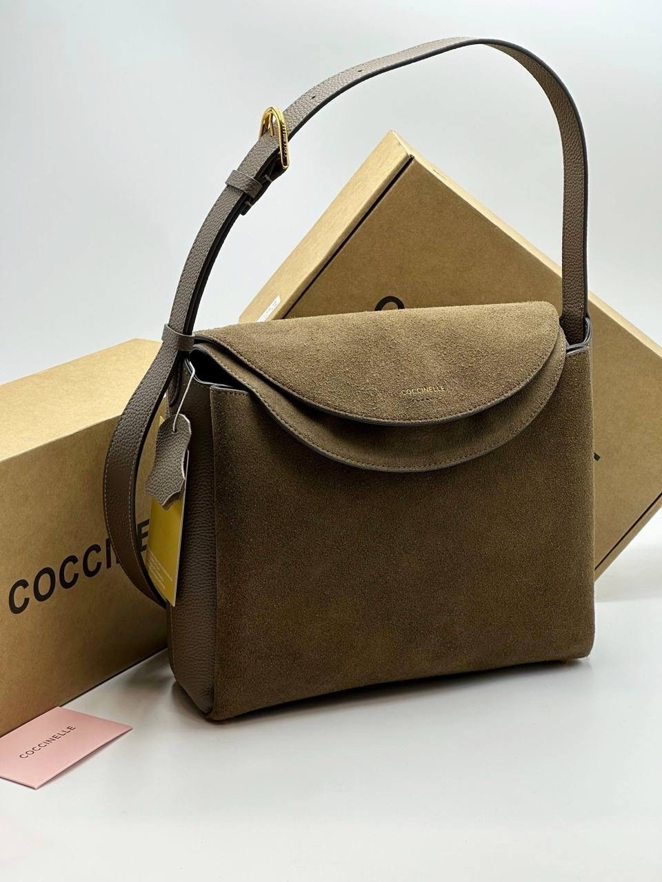 сумка женская coccinelle натуральная замша,сумка coccinelle,замшевая сумка coccinelle,замшевая сумка через плечо eclyps из матовой кожи coccinelle черный,сумка coccinelli натуральная замша 25 × 16 × 6