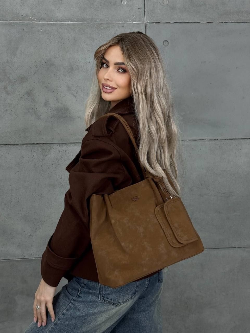 сумка женская натуральная замша бежевая reversal,сумка большая шоппер замшевая на плечо а4,сумка шоппер замшевая на плечо большая charmendo,шоппер натуральная замша а4 сумка большая замшевая на плечо