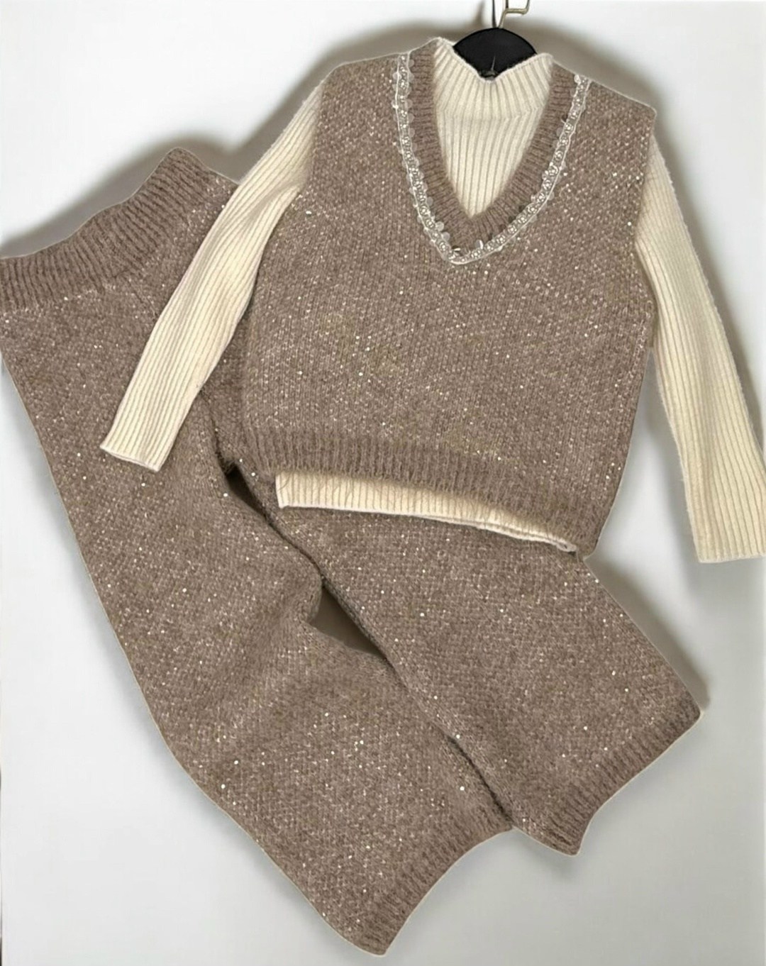 вязаная жилетка,вязаная безрукавка,вязаный жилет для девочки,жилет школьный для девочки трикотажный вязаный,вязаные жилеты