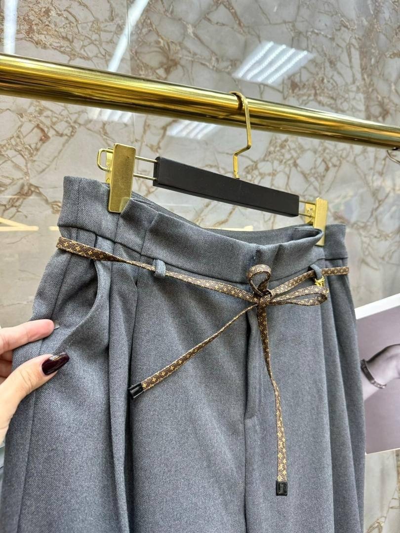 женский серый кардиган louis vuitton,кардиган луи виттон,костюм от луи виттон женские,louis vuitton кардиган,женский кардиган louis vuitton