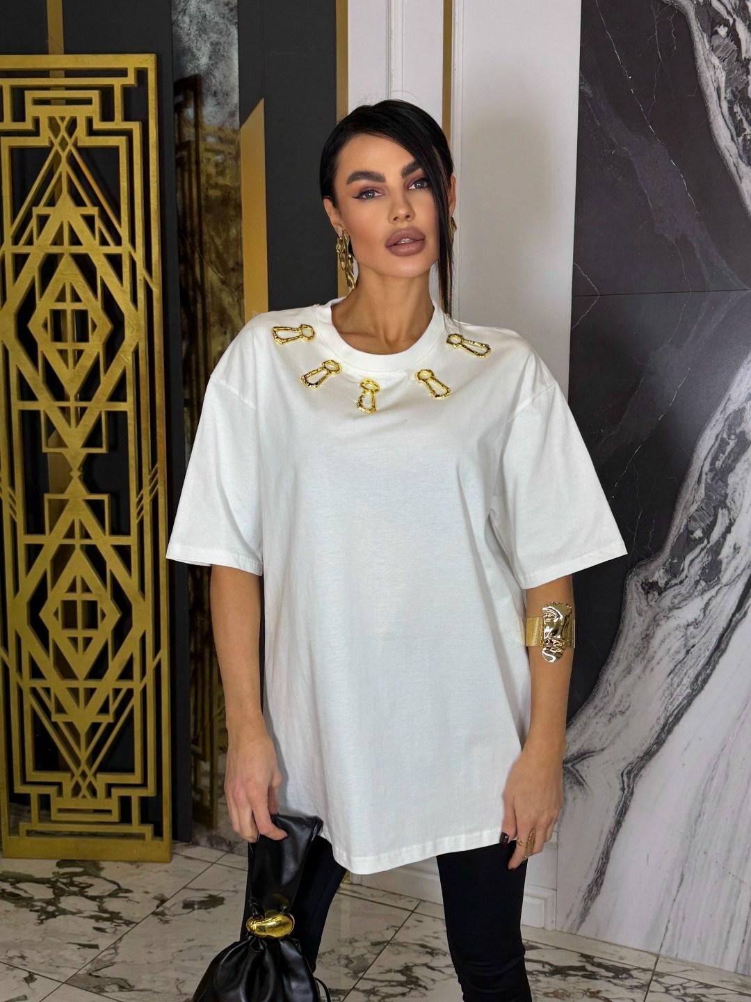 футболка оверсайз со стразам,футболка женская,футболка оверсайз женская,белая футболка оверсайз,футболка женская белая