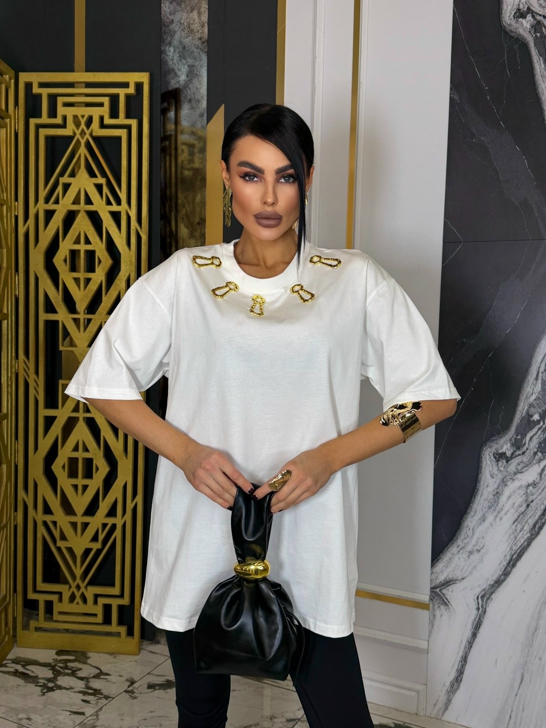 футболка оверсайз со стразам,футболка женская,футболка оверсайз женская,белая футболка оверсайз,футболка женская белая