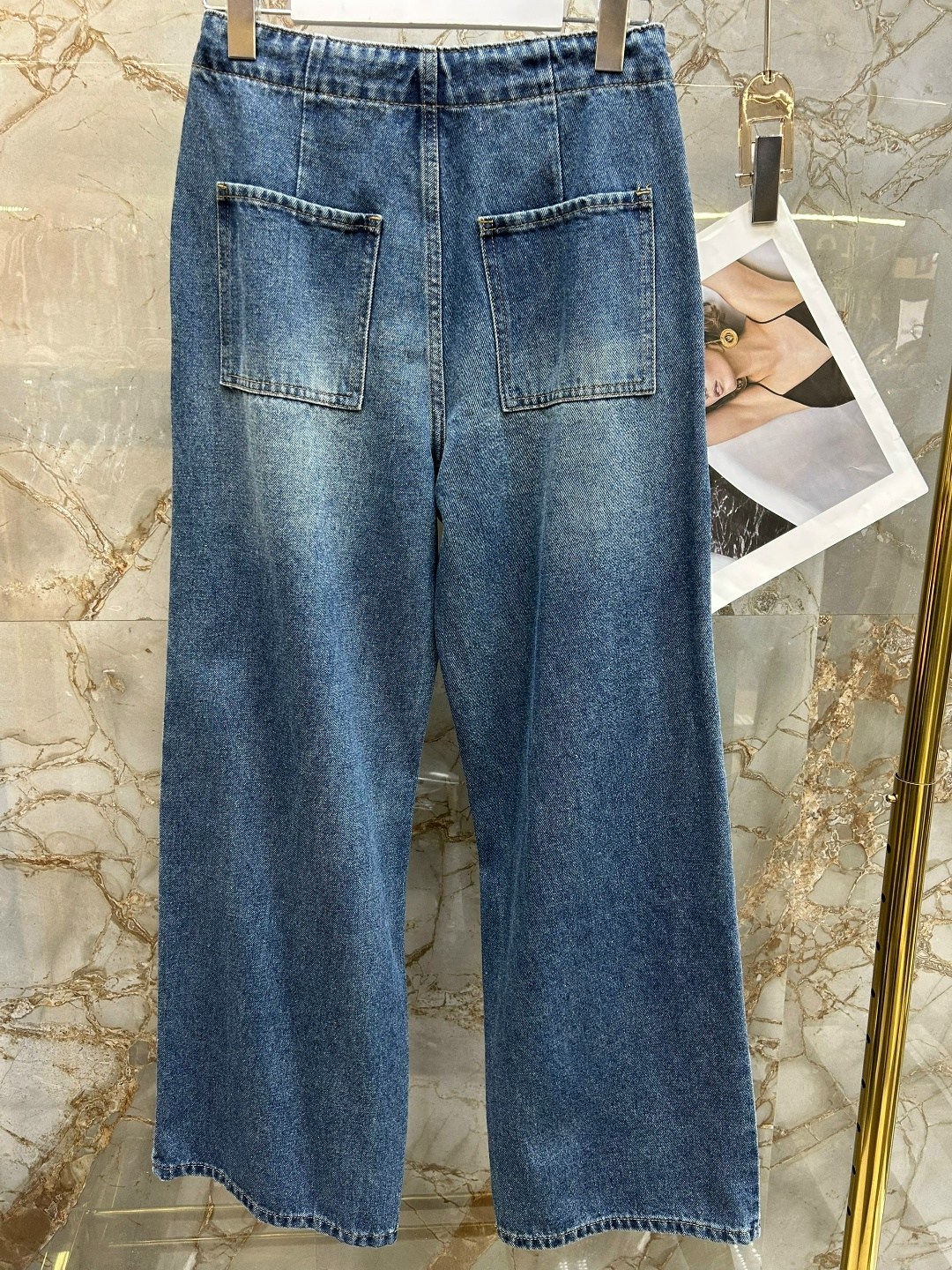 женские джинсы,джинсы,джинсовые брюки,джинсы модные,широкие джинсы