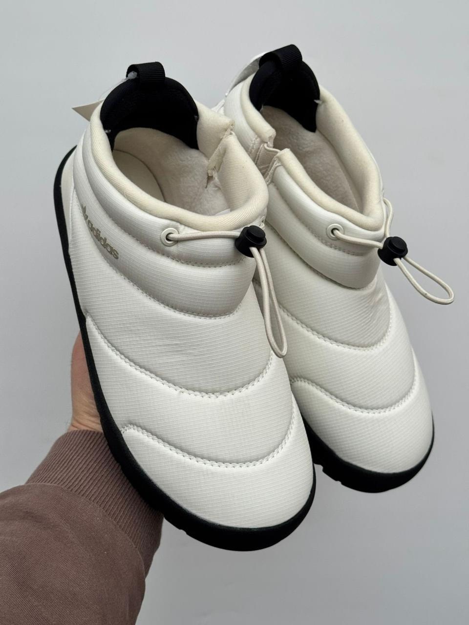 зимние сапоги adidas цвет белый,,зимние сапоги adidas,женские зимние кроссовки adidas,сапожки adidas