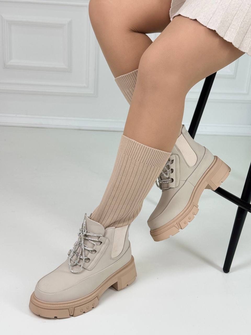 ,ботинки женские,зимняя  женская,модные ботинки,женская