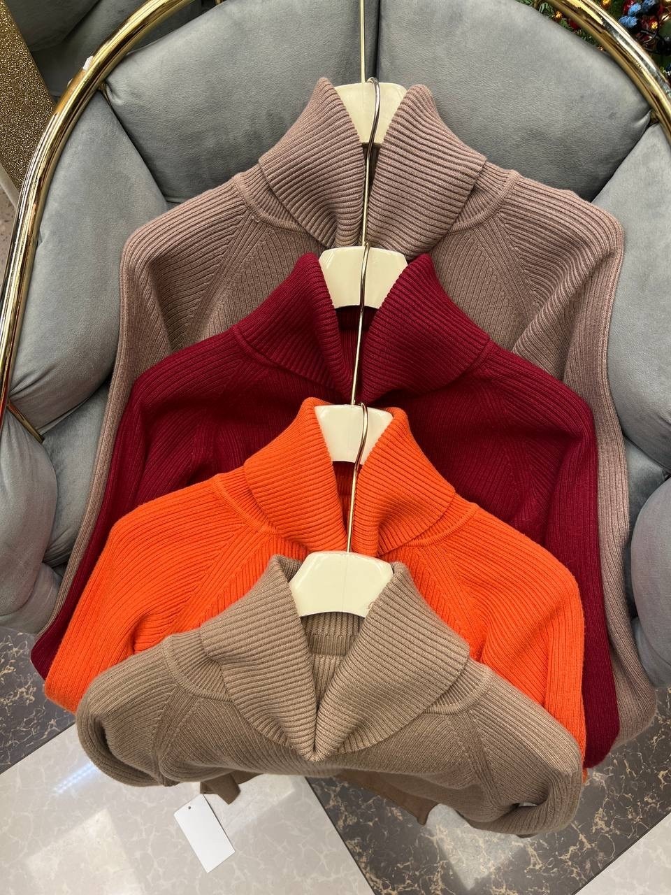 модные свитера,свитера женские,свитер с высоким воротом,свитер,джемпер женский