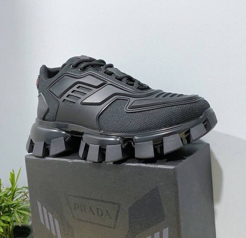 мужские кроссовки prada,кроссовки prada,кроссовки prada cloudbust thunder prada,кроссовки cloudbust thunder на толстой подошве prada черный,женские массивные кроссовки prada cloudbust thunder