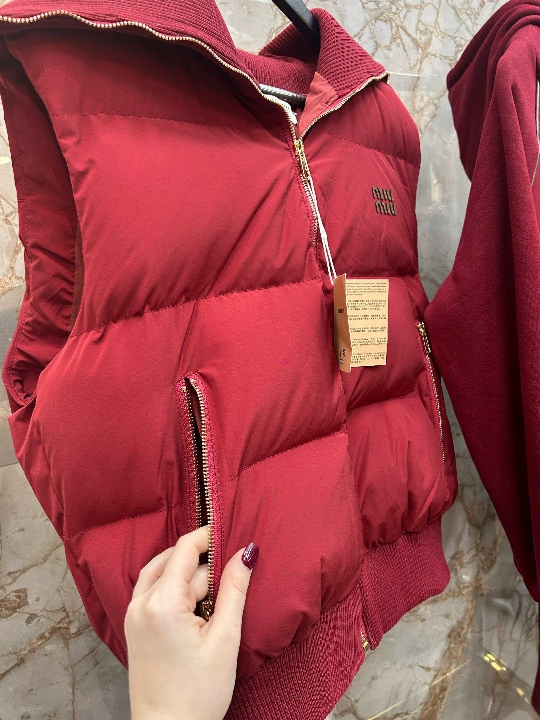 женский бордовый костюм тройка miu miu,костюм тройка женский,бордовый костюм женский,костюм женский на флисе,женский костюм