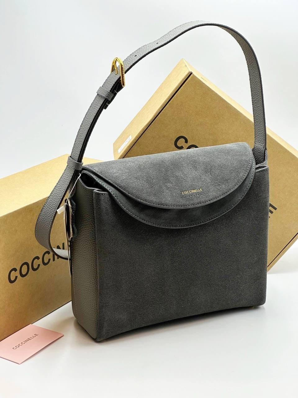 сумка женская coccinelle натуральная замша,сумка coccinelle,замшевая сумка coccinelle,замшевая сумка через плечо eclyps из матовой кожи coccinelle черный,сумка coccinelli натуральная замша 25 × 16 × 6